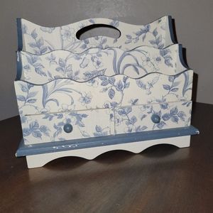 Tabletop Mail Organizer